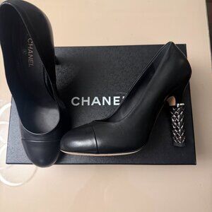 Chanel Pumps